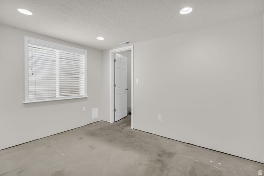 Image 29 of property listing at 4481 W PALE MOON LN, South Jordan, UT 84009