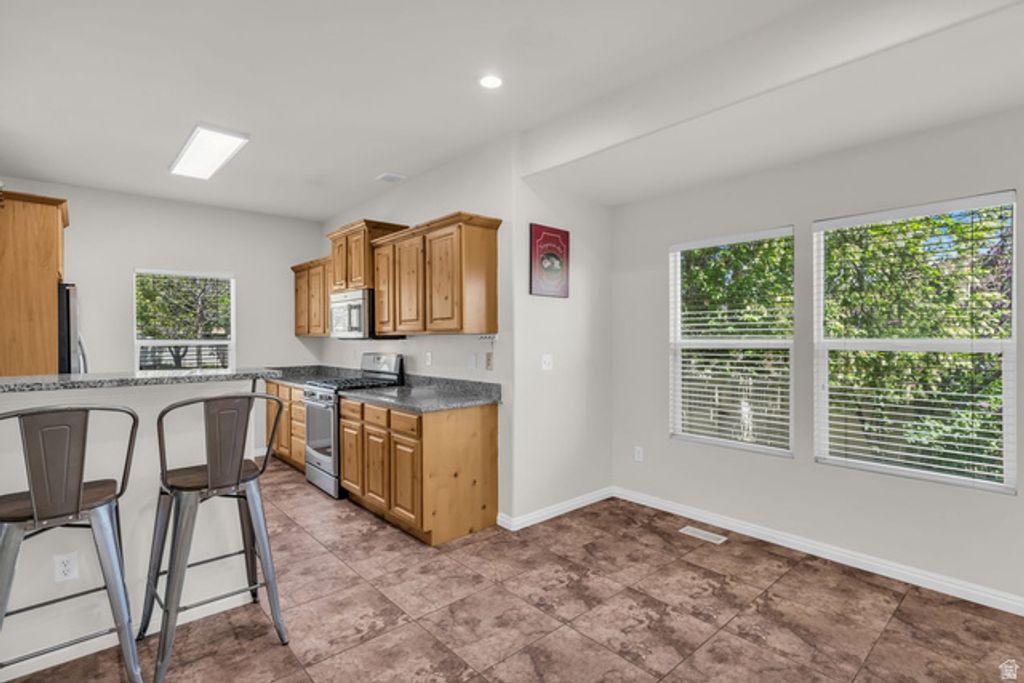 Image 10 of property listing at 4481 W PALE MOON LN, South Jordan, UT 84009