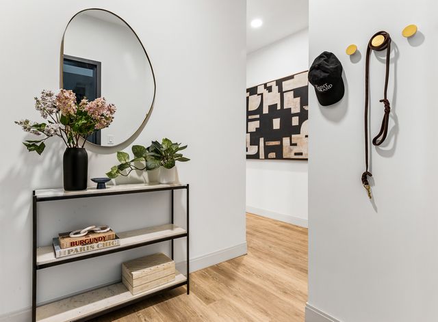 218 E Grand Avenue 813, Chicago, IL 60611