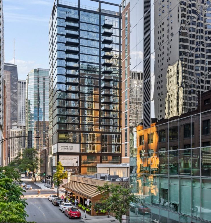 218 E Grand Avenue 813, Chicago, IL 60611