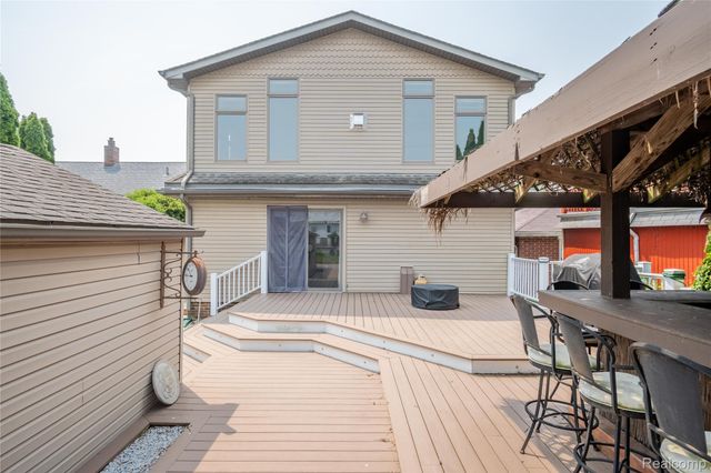 22501 Maple Street, St. Clair Shores, MI 48081