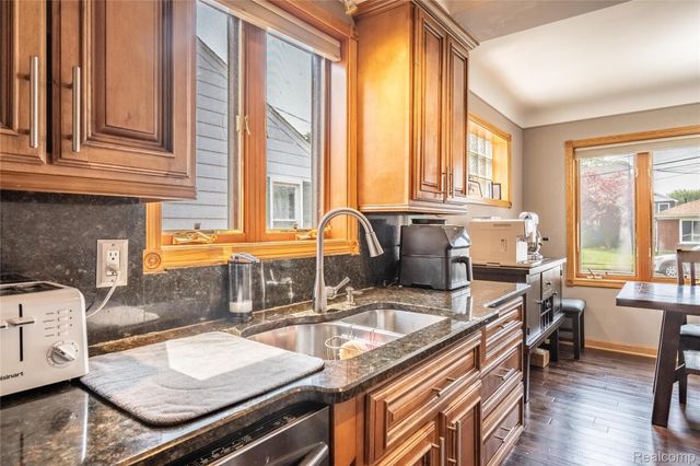 22501 Maple Street, St. Clair Shores, MI 48081