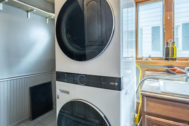 22501 Maple Street, St. Clair Shores, MI 48081