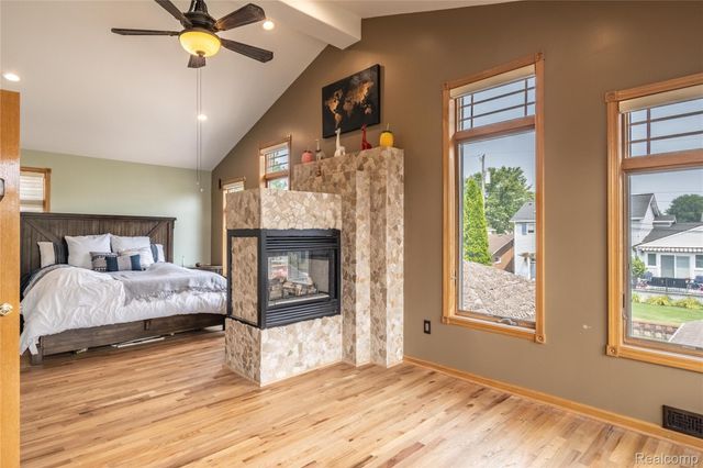 22501 Maple Street, St. Clair Shores, MI 48081