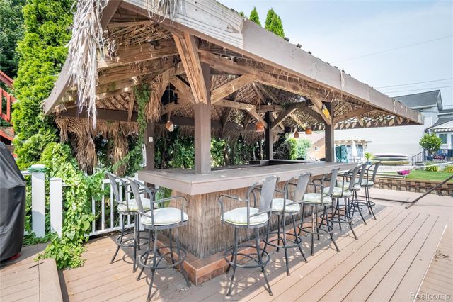 22501 Maple Street, St. Clair Shores, MI 48081