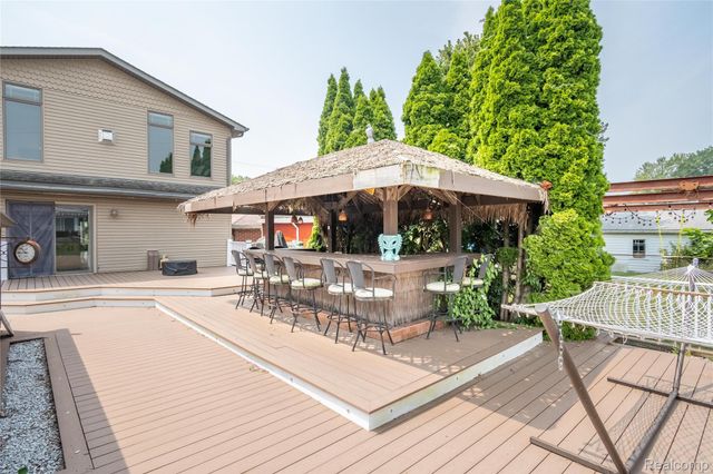 22501 Maple Street, St. Clair Shores, MI 48081