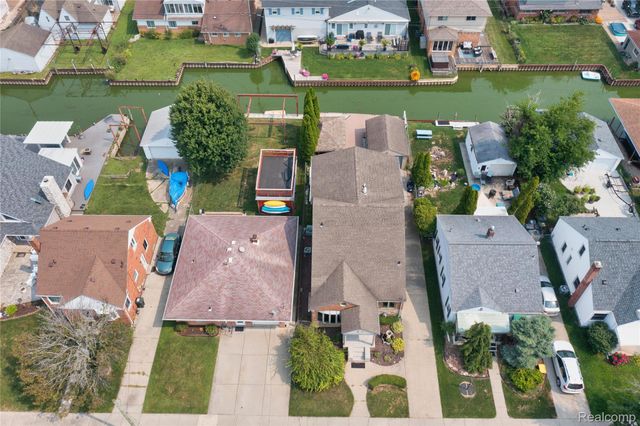 22501 Maple Street, St. Clair Shores, MI 48081