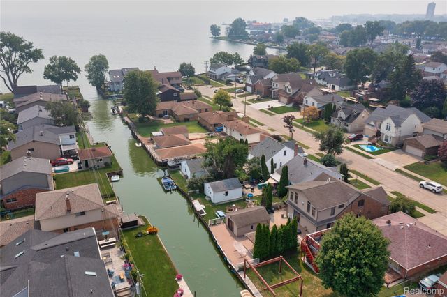 22501 Maple Street, St. Clair Shores, MI 48081