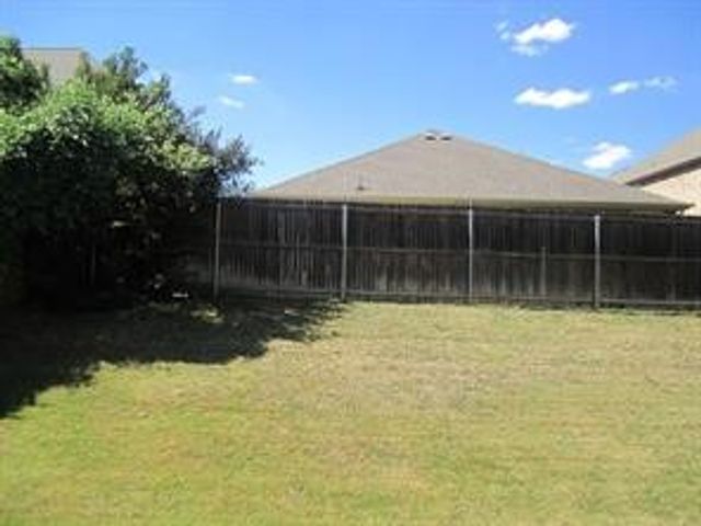 305 Moonlight Drive, Euless, TX 76039