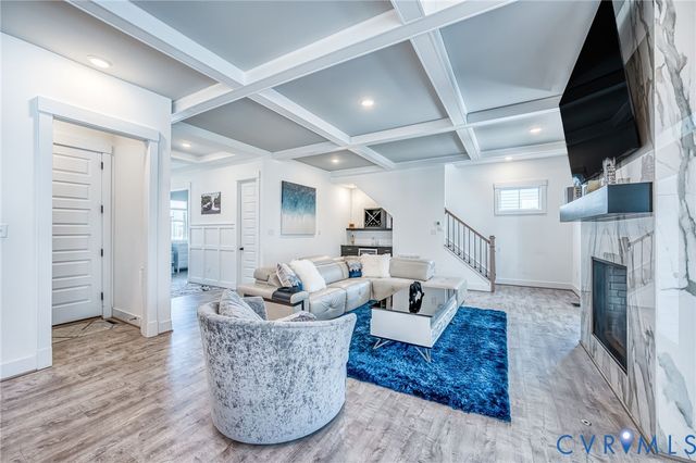 8149 Lyman Ct, Hanover, VA 23116