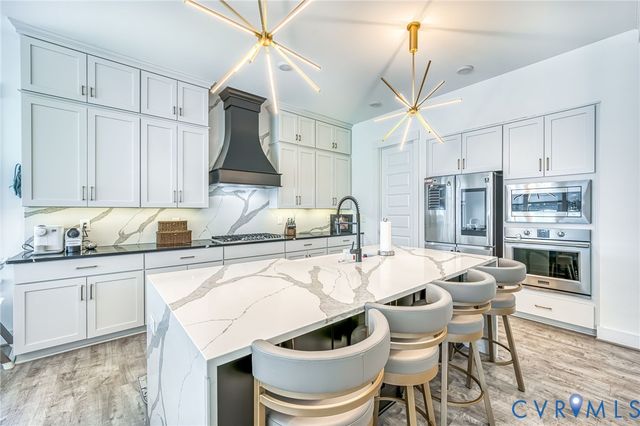 8149 Lyman Ct, Hanover, VA 23116