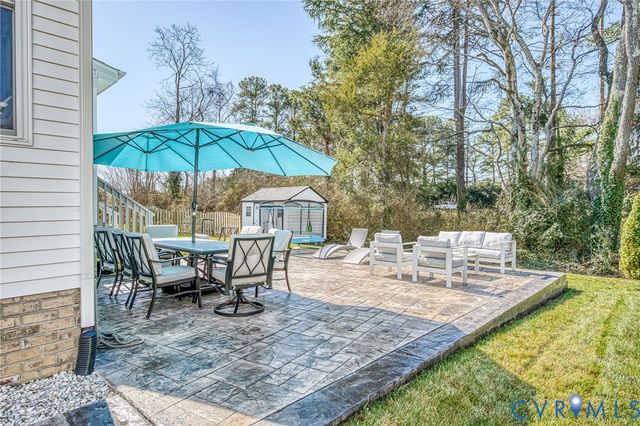 8149 Lyman Ct, Hanover, VA 23116