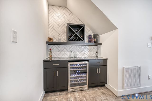 8149 Lyman Ct, Hanover, VA 23116