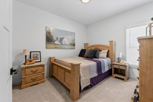 2080 Riverstone Drive, Excelsior Springs, MO 64024