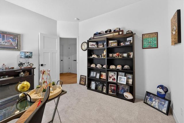 2080 Riverstone Drive, Excelsior Springs, MO 64024