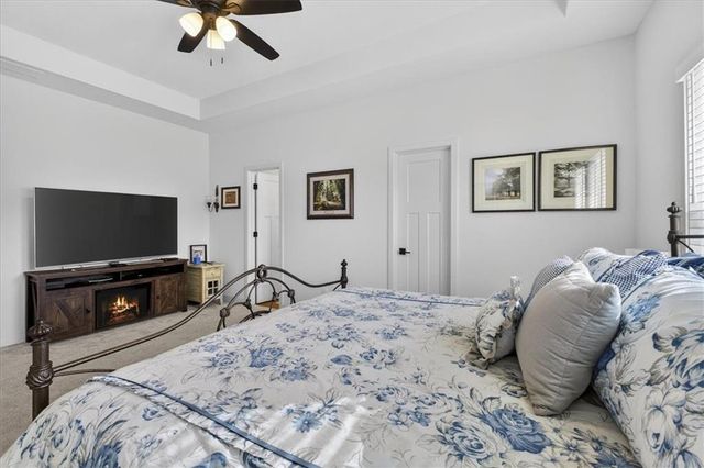 2080 Riverstone Drive, Excelsior Springs, MO 64024