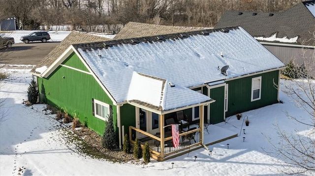 2080 Riverstone Drive, Excelsior Springs, MO 64024