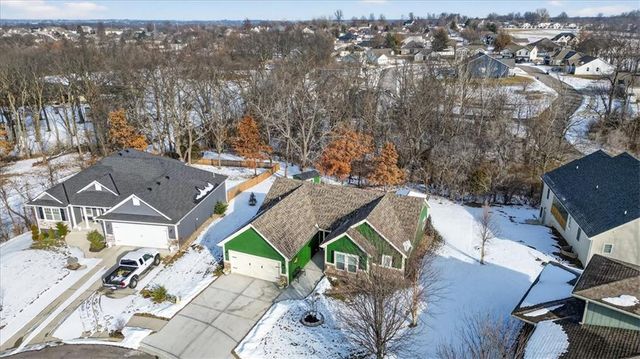 2080 Riverstone Drive, Excelsior Springs, MO 64024