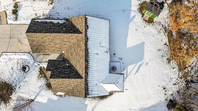 2080 Riverstone Drive, Excelsior Springs, MO 64024