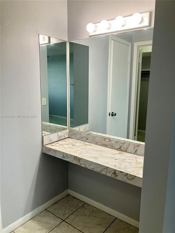 2801 NW 47th Terrace 403B, Lauderdale Lakes, FL 33313