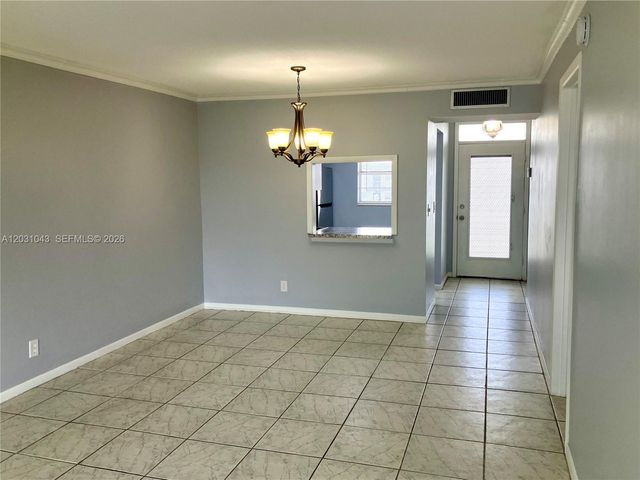 2801 NW 47th Terrace 403B, Lauderdale Lakes, FL 33313