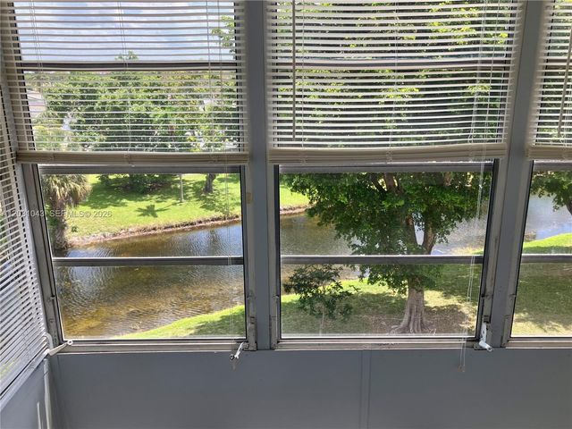 2801 NW 47th Terrace 403B, Lauderdale Lakes, FL 33313
