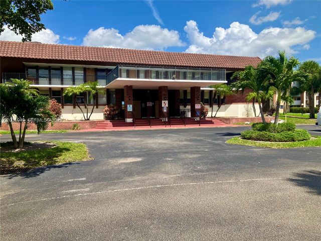 2801 NW 47th Terrace 403B, Lauderdale Lakes, FL 33313