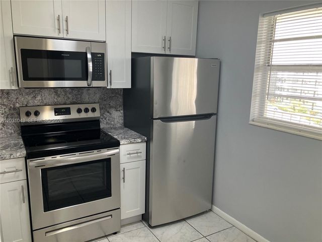2801 NW 47th Terrace 403B, Lauderdale Lakes, FL 33313
