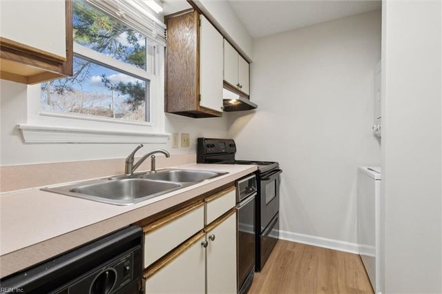 900 Rudee CT, Virginia Beach, VA 23451