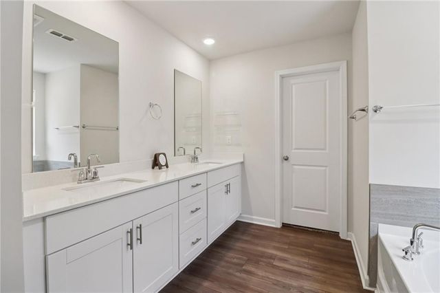 4031 Dean Grove Way, Loganville, GA 30052