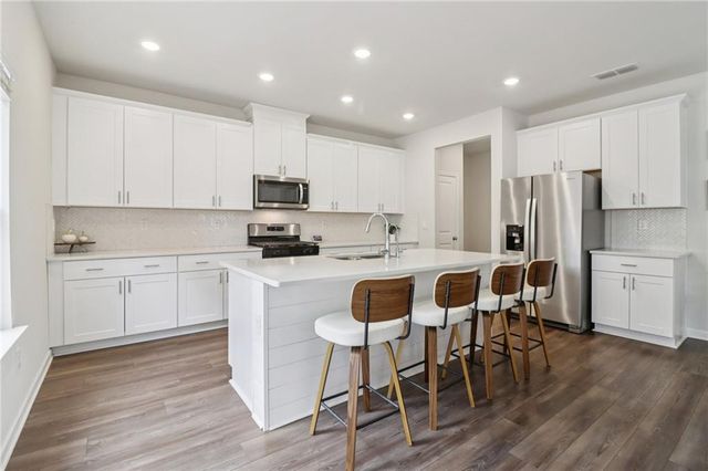 4031 Dean Grove Way, Loganville, GA 30052