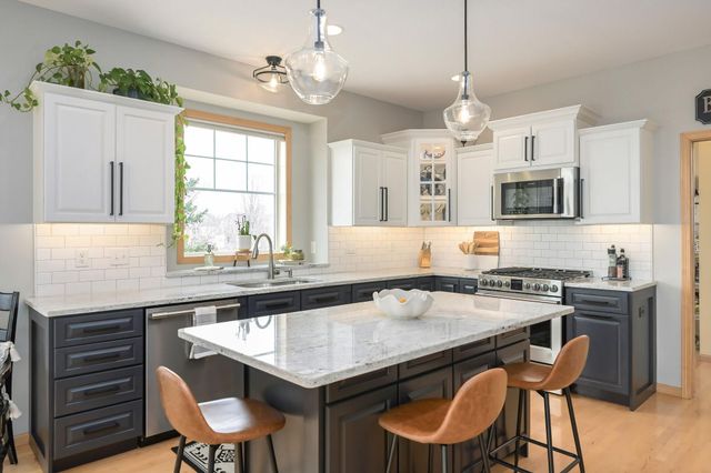 11254 Dogwood Road, Woodbury, MN 55129