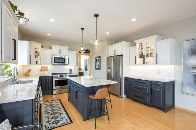 11254 Dogwood Road, Woodbury, MN 55129