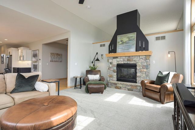 11254 Dogwood Road, Woodbury, MN 55129