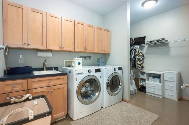 11254 Dogwood Road, Woodbury, MN 55129