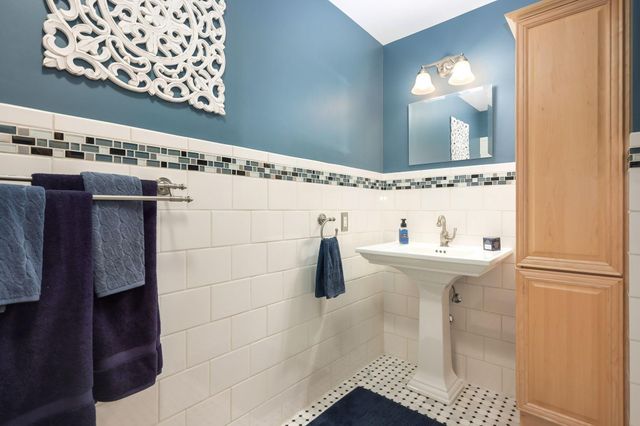 11254 Dogwood Road, Woodbury, MN 55129