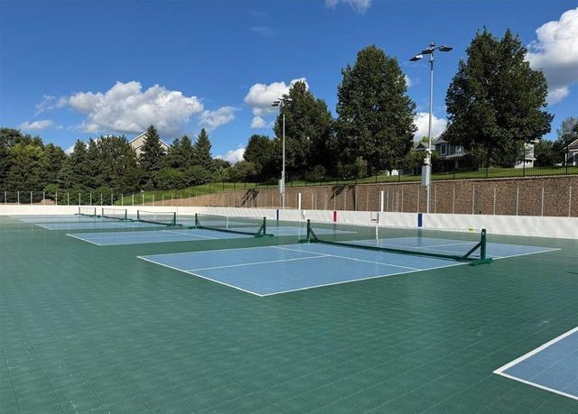 11254 Dogwood Road, Woodbury, MN 55129