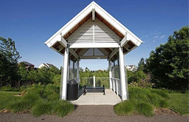 11254 Dogwood Road, Woodbury, MN 55129