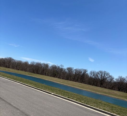 408 Stearn Drive 408, Genoa, IL 60135