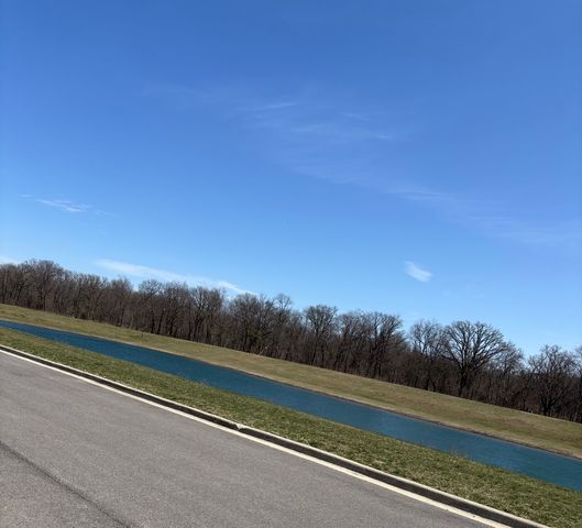 408 Stearn Drive 408, Genoa, IL 60135