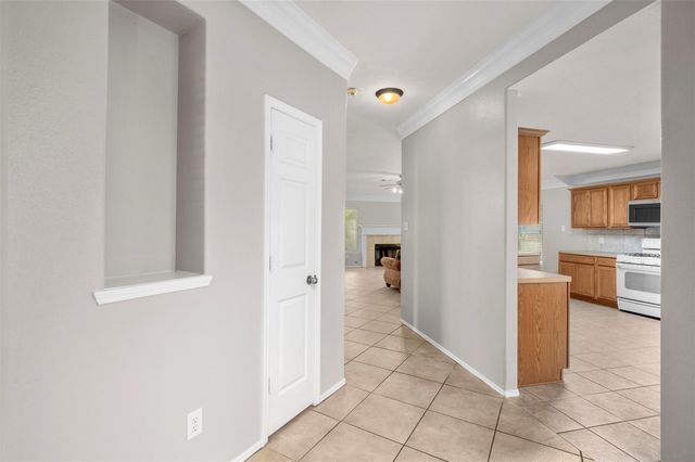 8014 Blackcherry Lane, Baytown, TX 77523