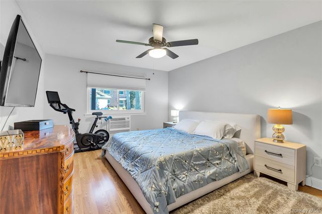 40 4 Street W 67, Patchogue, NY 11772