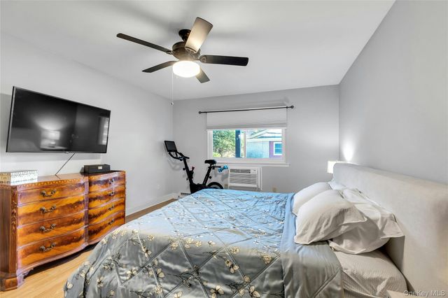 40 4 Street W 67, Patchogue, NY 11772