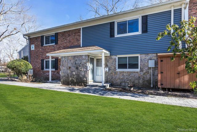 40 4 Street W 67, Patchogue, NY 11772