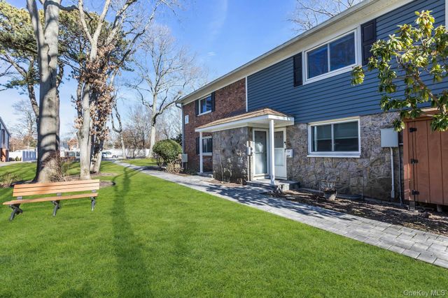 40 4 Street W 67, Patchogue, NY 11772