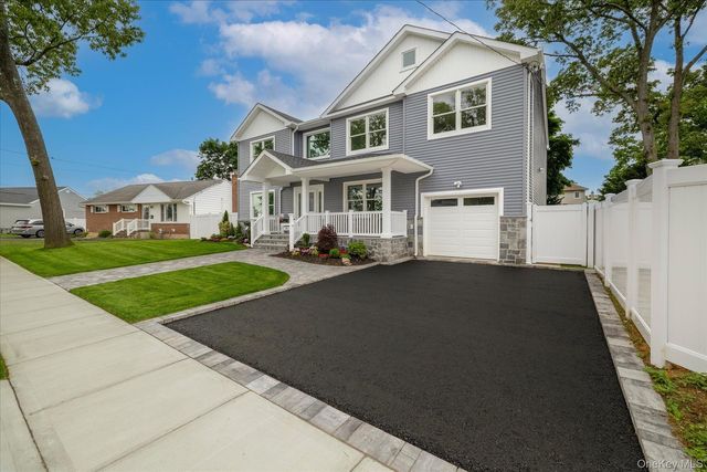 345 Christopher Street, Oceanside, NY 11572