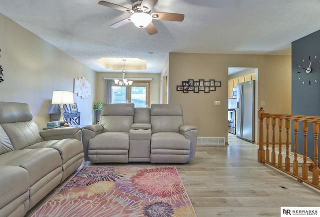 13581 W Circle, Omaha, NE 68137