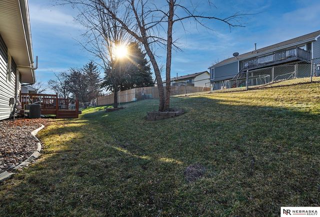 13581 W Circle, Omaha, NE 68137