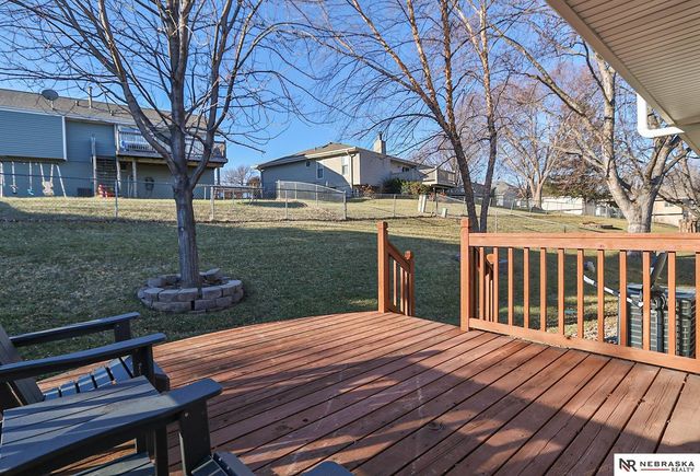 13581 W Circle, Omaha, NE 68137