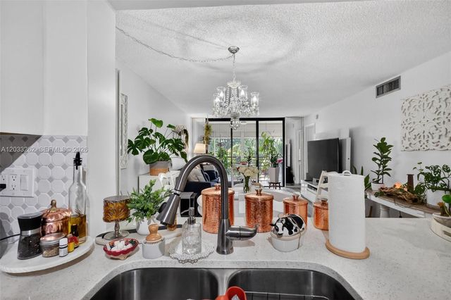 8150 W Mcnab Rd 304, Tamarac, FL 33321